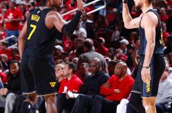 开云体育APP下载-关于勇士取胜开门红，库里闪耀率队赢下森林狼的信息