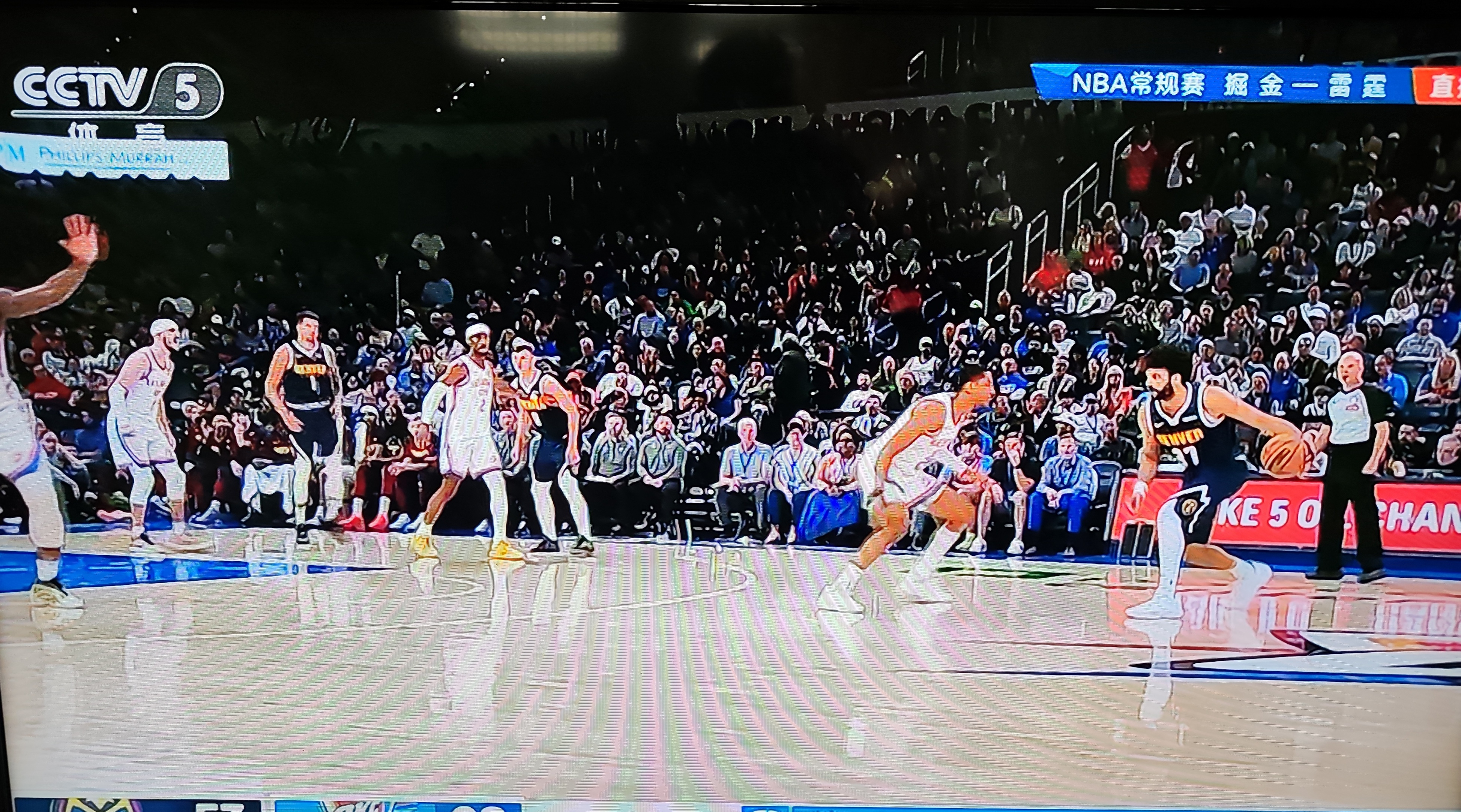 包含NBA赛事现场实录：球队全力以赴奋力拼搏的词条