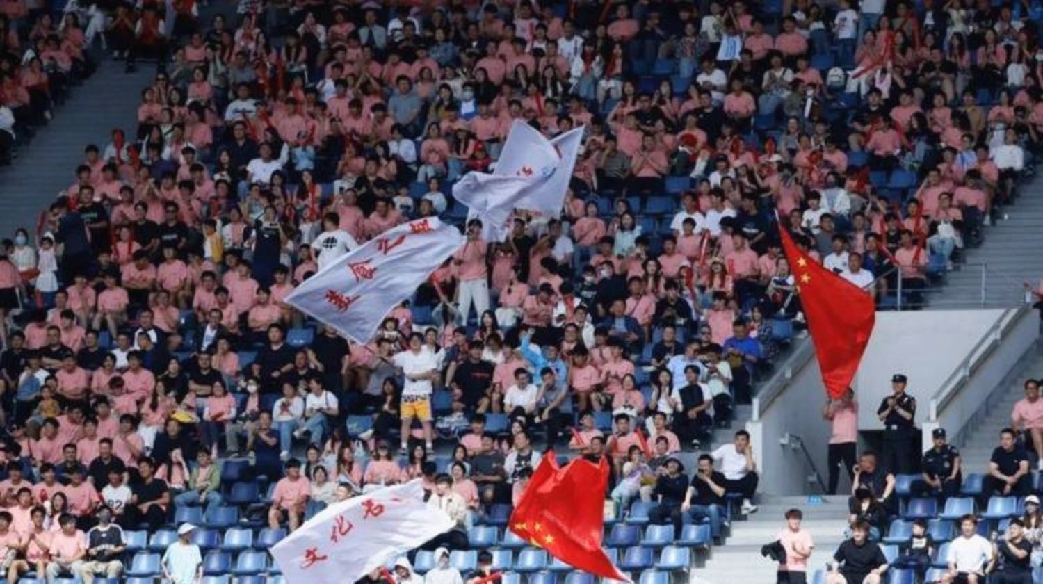 一场经典之战!拳击点燃球迷热情的简单介绍 一场经典之战!拳击点燃球迷热情的简单介绍